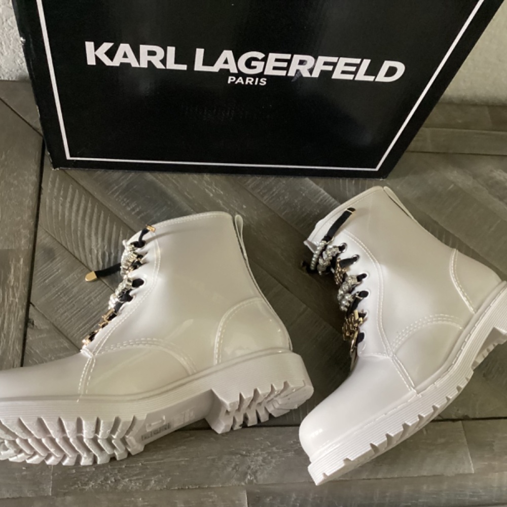 KARL LAGERFELD PARIS Topanga Embellished Rain Booties, size 7 - Picture 7 of 14